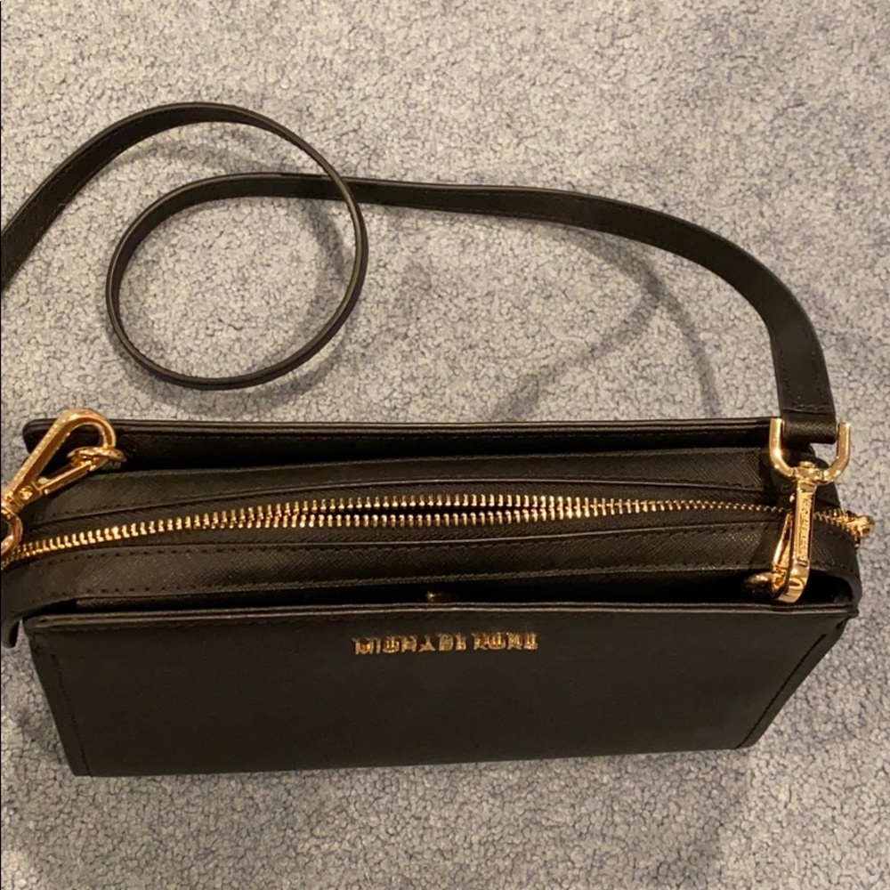 Purse - Picture 2 of 6